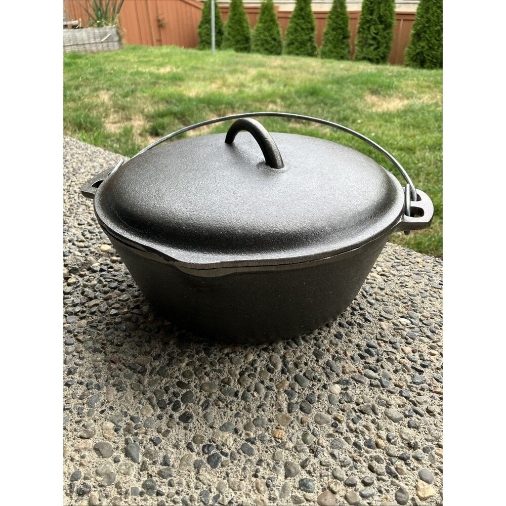 Birmingham Stove & Range BSR #8-B Cast Iron Dutch Oven 10 1/4" w Matching Lid